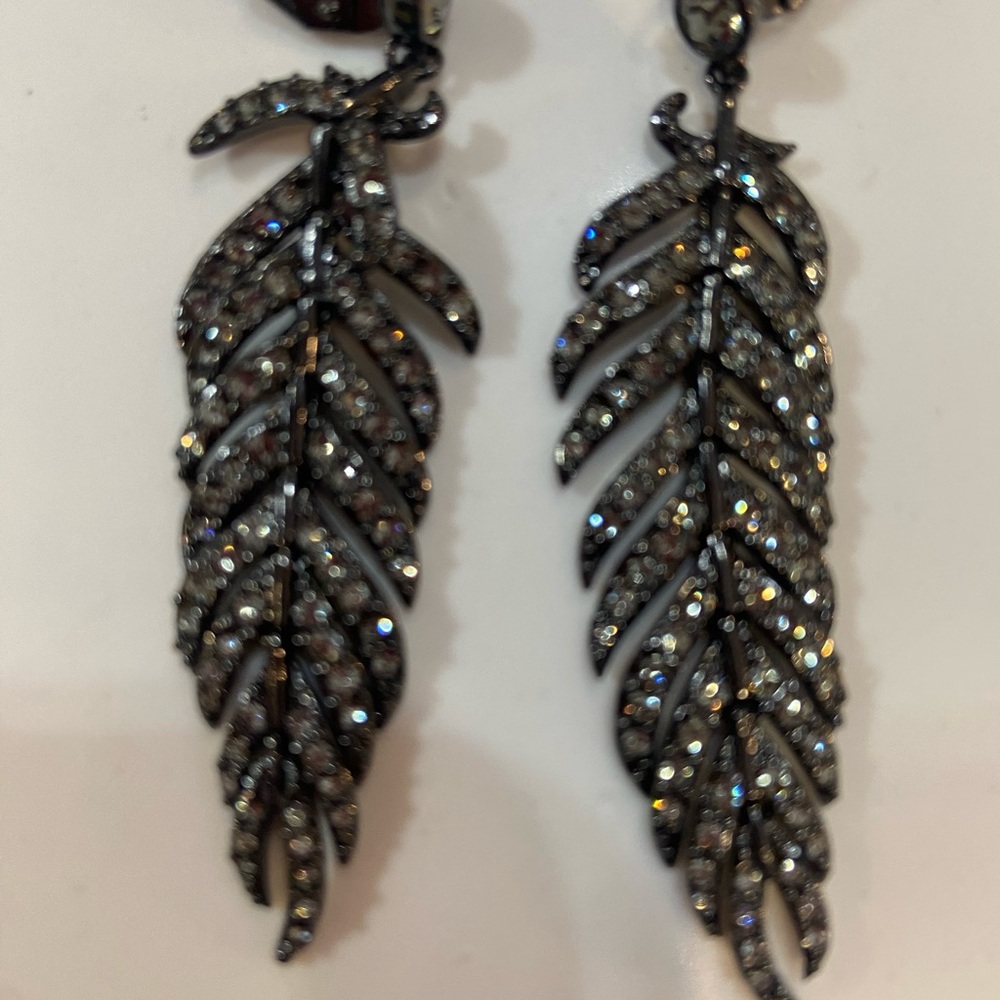 Vintage Black Leaf Bracelet and Earring Set - Picture 2 of 7